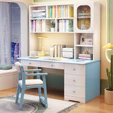 Domicile Moderne : Rangement Pratique pour Votre Bureau