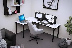 Bureau d'angle KOBI LED - L'espace idéal pour votre créativité