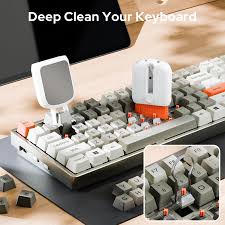 Yurblax 24 : Le Nettoyeur Clavier Électronique Ultime