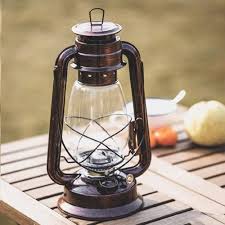 Lampe Kérosène Lanterne Originale - Éclairez Votre Univers